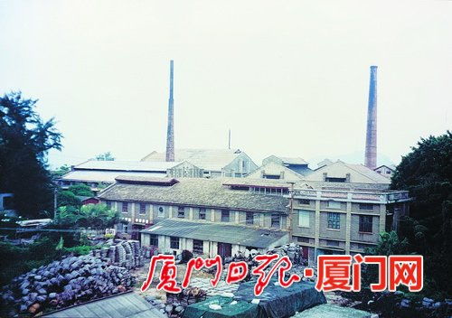 廈門首家玻璃廠琴島誕生 效益不錯員工業(yè)余生活豐富